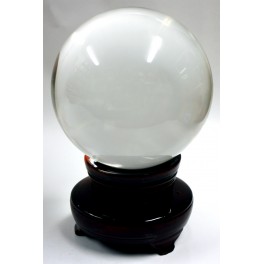 Стеклянный шар диаметром 14 см